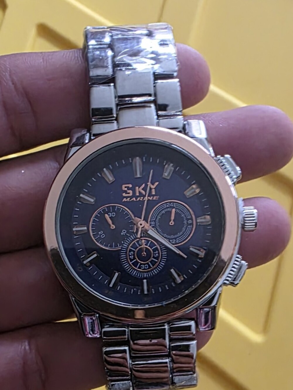 Sky Marine Men's Silver Bracelet Watch with Black Dial and Rose Gold Bezel